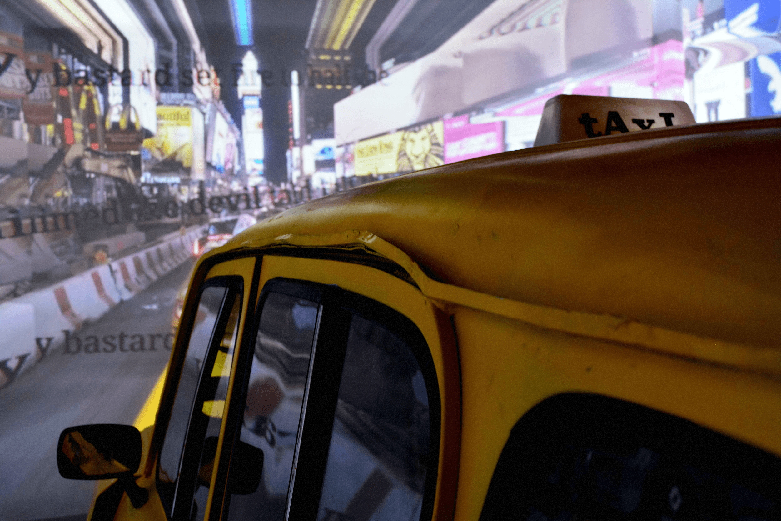 tAxI